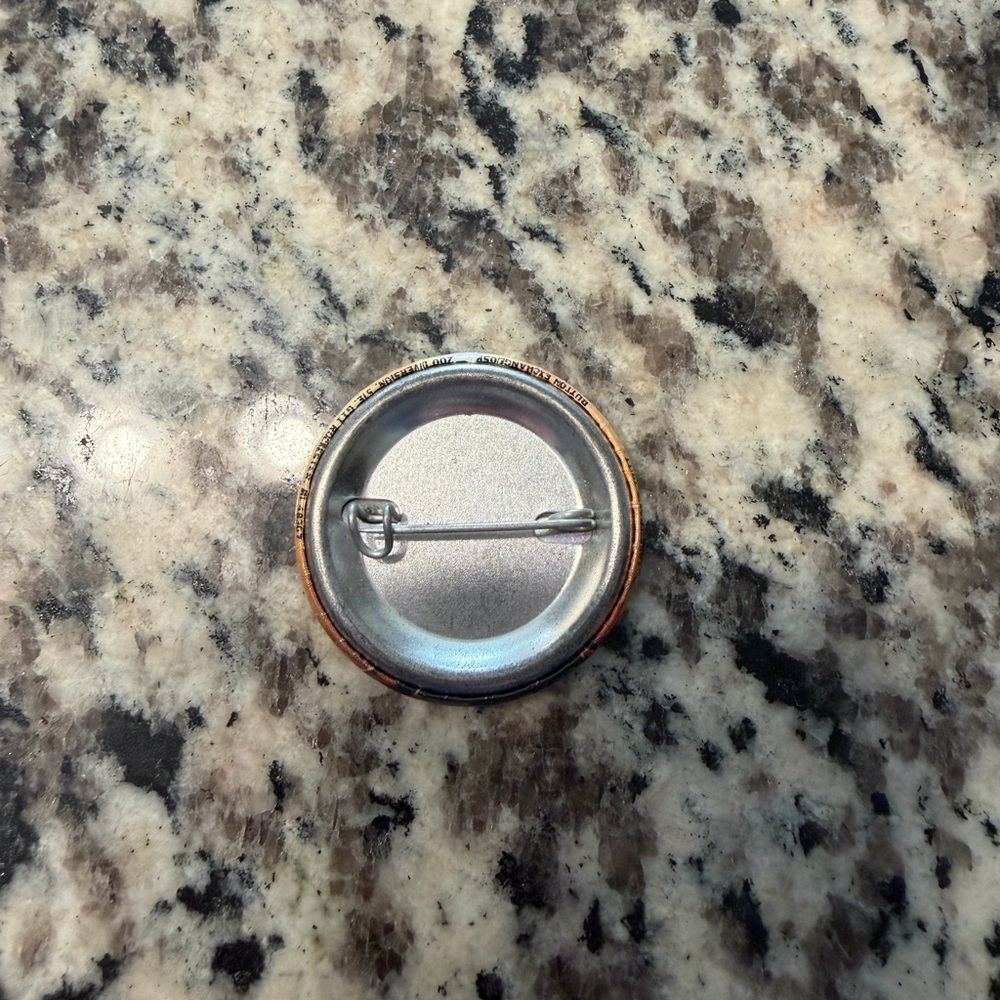 Travis Tritt Button Pin - Picture 2 of 2